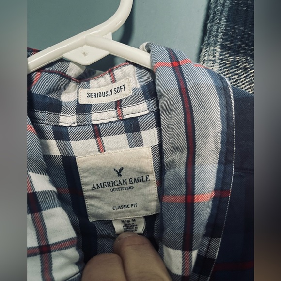 American Eagle Outfitters - Picture 2 of 3